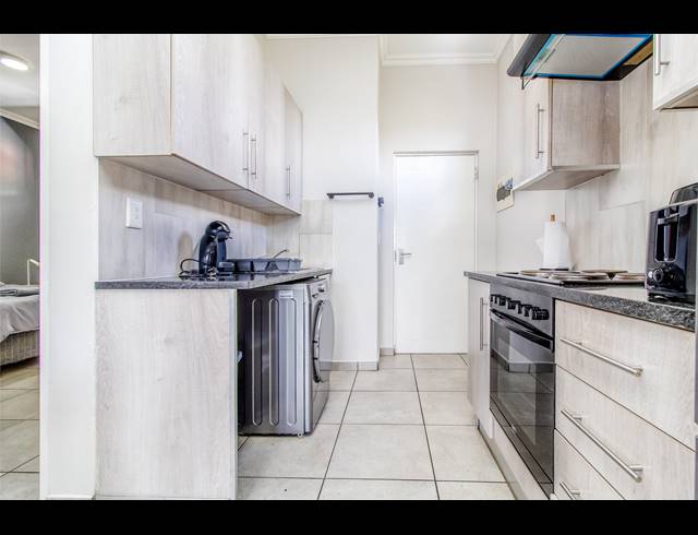 1 BEDROOM APARTMENT TO LET IN FERNDALE